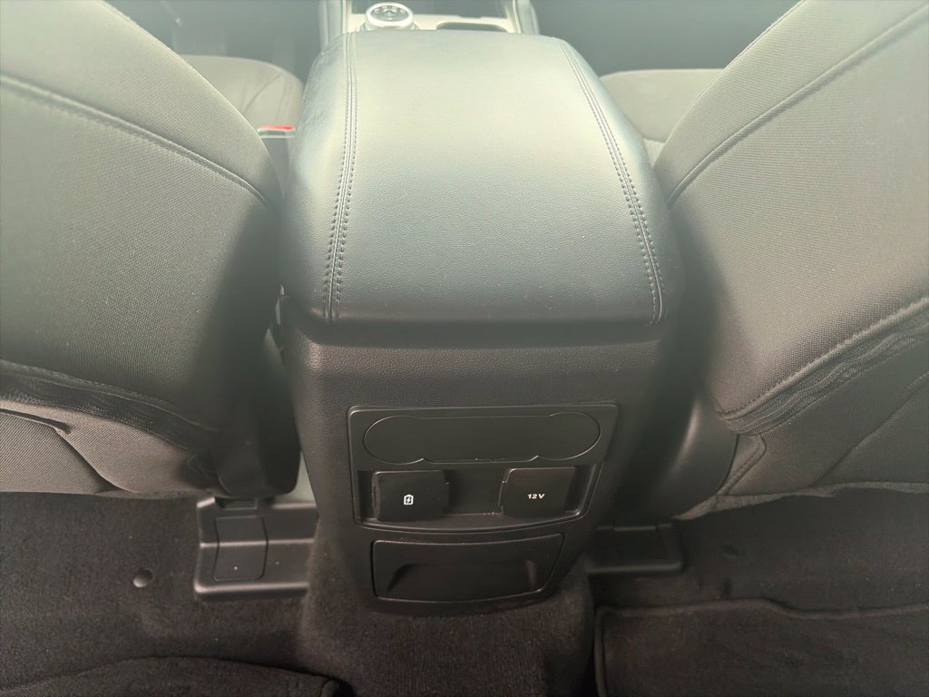 Used 2023 Ford Explorer XLT AWD/4WD image 13