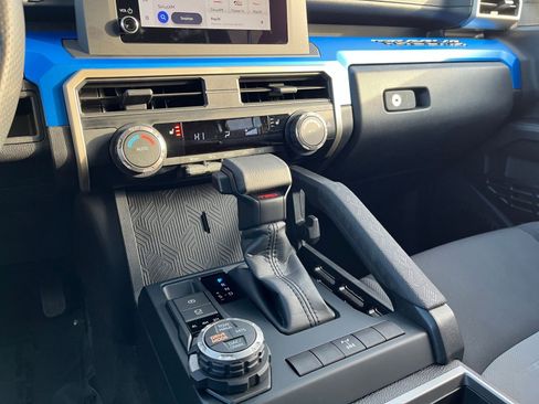 Used 2025 Toyota Tacoma TRD Off-Road image 42