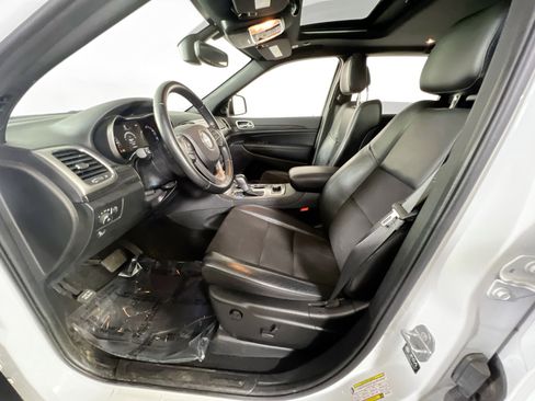 Used 2022 Jeep Grand Cherokee Laredo X image 20