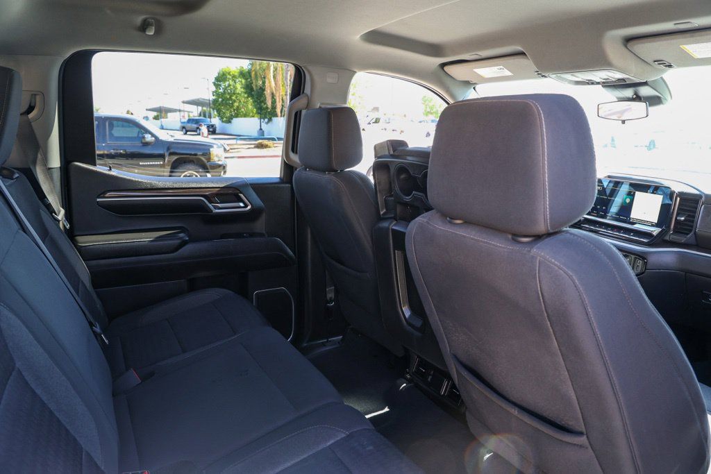 Used 2022 Chevrolet Silverado 1500 LT RWD image 17
