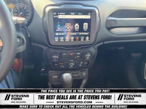 Used 2022 Jeep Renegade Latitude w/ Convenience Group AWD/4WD image 28