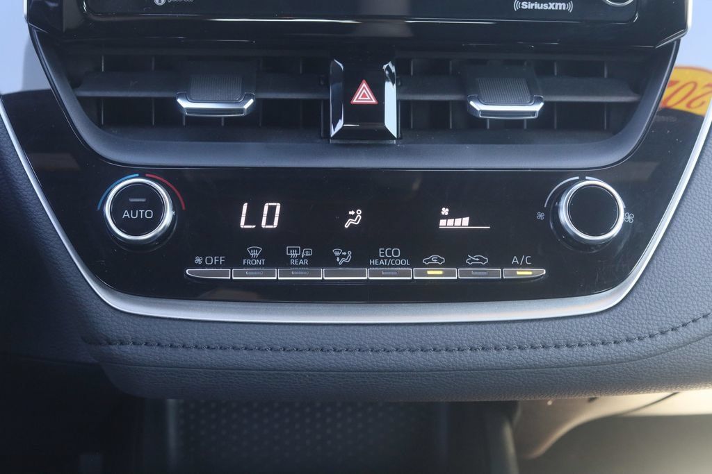Certified 2021 Toyota Corolla SE FWD image 9