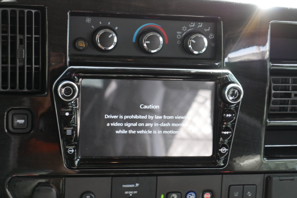 Used 2022 Chevrolet Express 2500 Extended w/ Enhanced Convenience Package RWD image 12