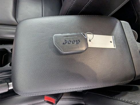 Certified 2021 Jeep Wrangler Unlimited Sahara image 24