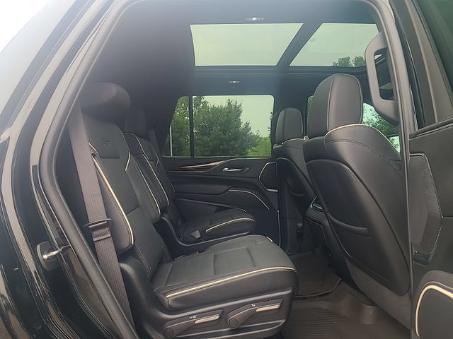 Used 2024 Cadillac Escalade Premium Luxury w/ LPO, Floor Liner Package AWD/4WD image 34