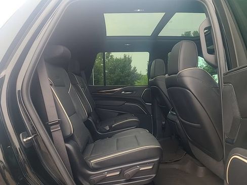 Used 2024 Cadillac Escalade Premium Luxury w/ LPO, Floor Liner Package AWD/4WD image 34