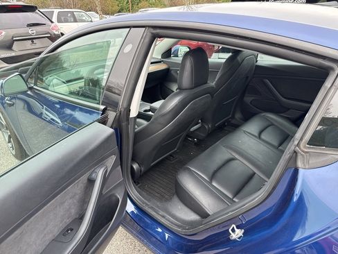 Used 2021 Tesla Model 3 Standard Range Plus image 10