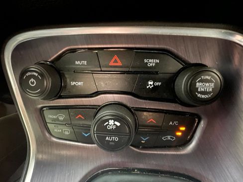 Used 2018 Dodge Challenger R/T RWD image 20