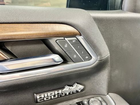 Used 2024 Chevrolet Silverado 1500 High Country w/ Technology Package AWD/4WD image 25