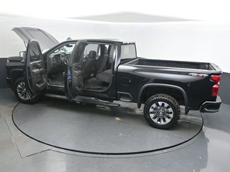 Used 2022 Chevrolet Silverado 2500 Custom w/ Safety Confidence Package video 2