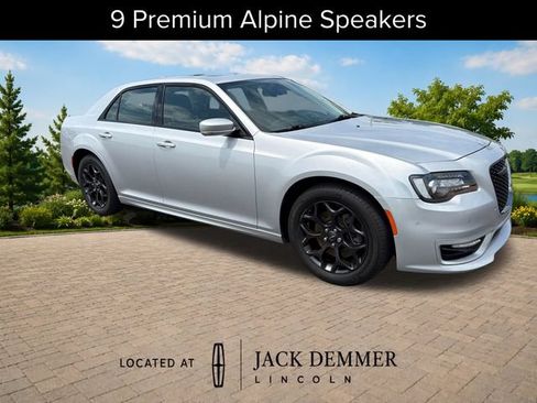 Used 2021 Chrysler 300 Touring L w/ Popular Equipment Group AWD/4WD image 9