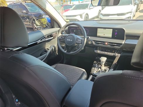 New 2026 Kia Seltos S image 13