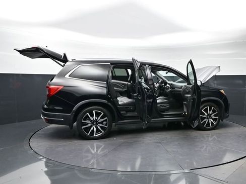 Used 2020 Honda Pilot Touring image 36