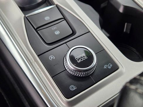 Certified 2023 Ford Explorer XLT w/ Equipment Group 202A image 33