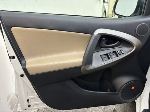 Used 2010 Toyota RAV4 Limited image 21