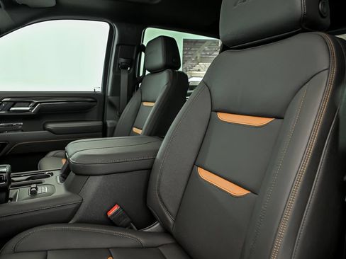 New 2026 GMC Sierra 2500 Denali Ultimate AWD/4WD image 9