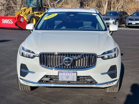 Used 2023 Volvo XC60 B5 Plus w/ Climate Package image 2