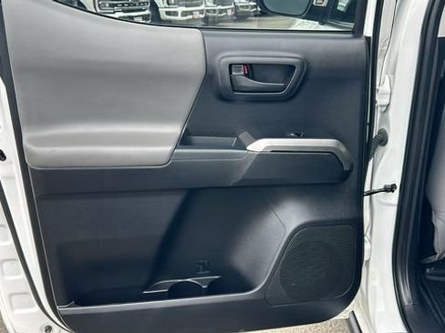 Used 2019 Toyota Tacoma SR5 image 14