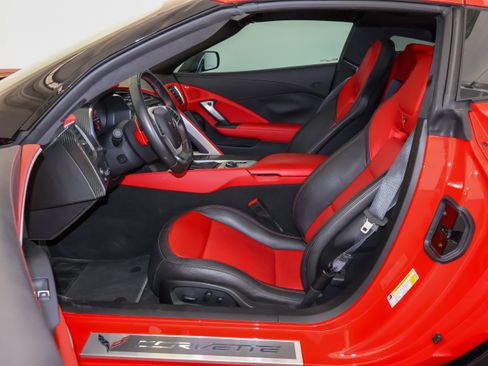 Used 2017 Chevrolet Corvette Grand Sport RWD image 11