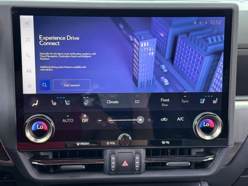 Used 2024 Lexus GX 550 w/ Cold Area Package AWD/4WD image 27