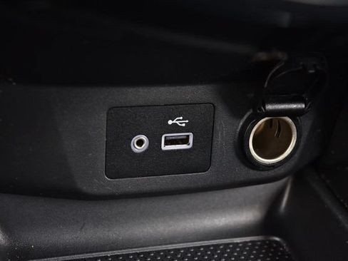 Used 2020 Nissan Rogue SV FWD image 16