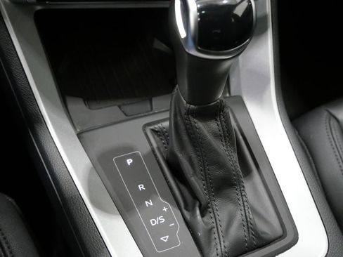 Used 2024 Audi Q3 2.0T Premium AWD/4WD image 24