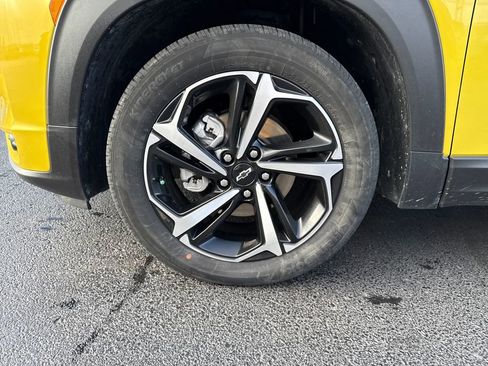 Used 2023 Chevrolet TrailBlazer RS w/ Sun and Liftgate Package image 28