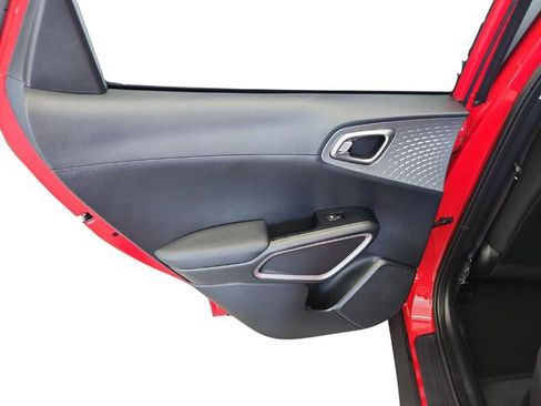 Certified 2024 Kia Soul LX FWD image 18