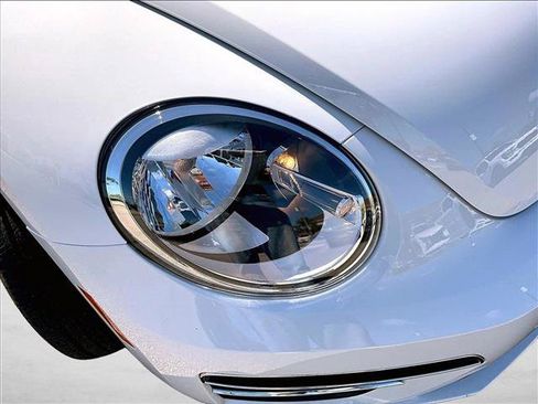 Used 2017 Volkswagen Beetle 1.8T SE FWD image 28