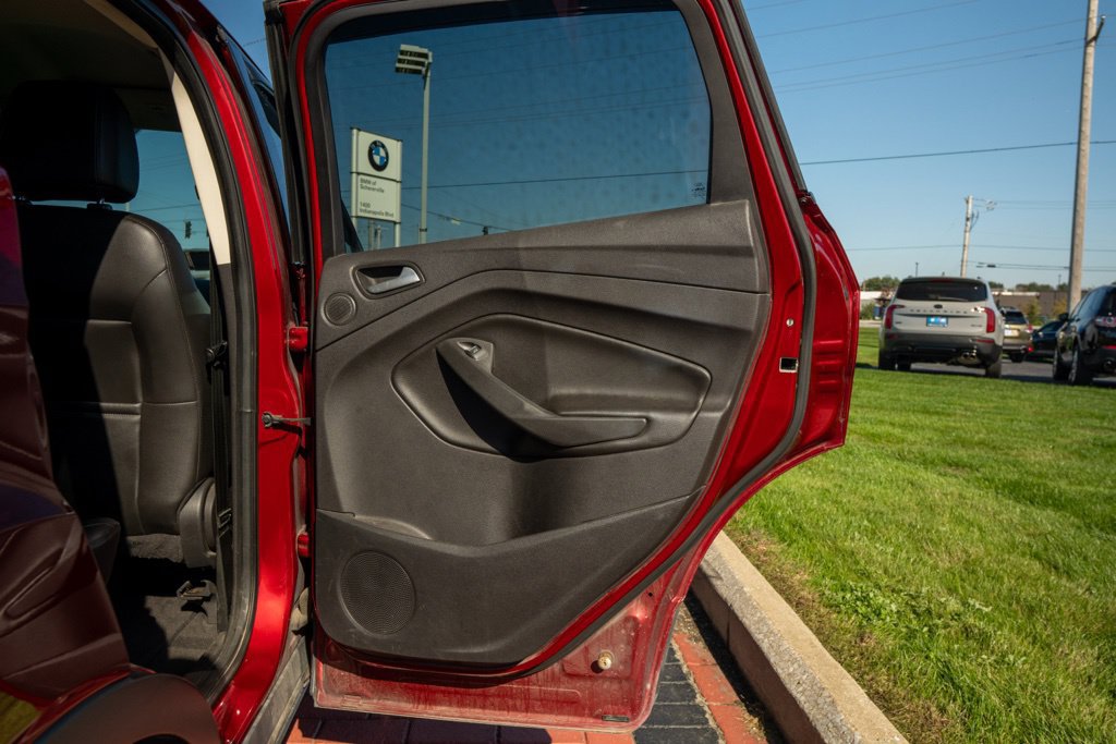 Used 2013 Ford Escape Titanium w/ Parking Technology Pkg FWD image 38