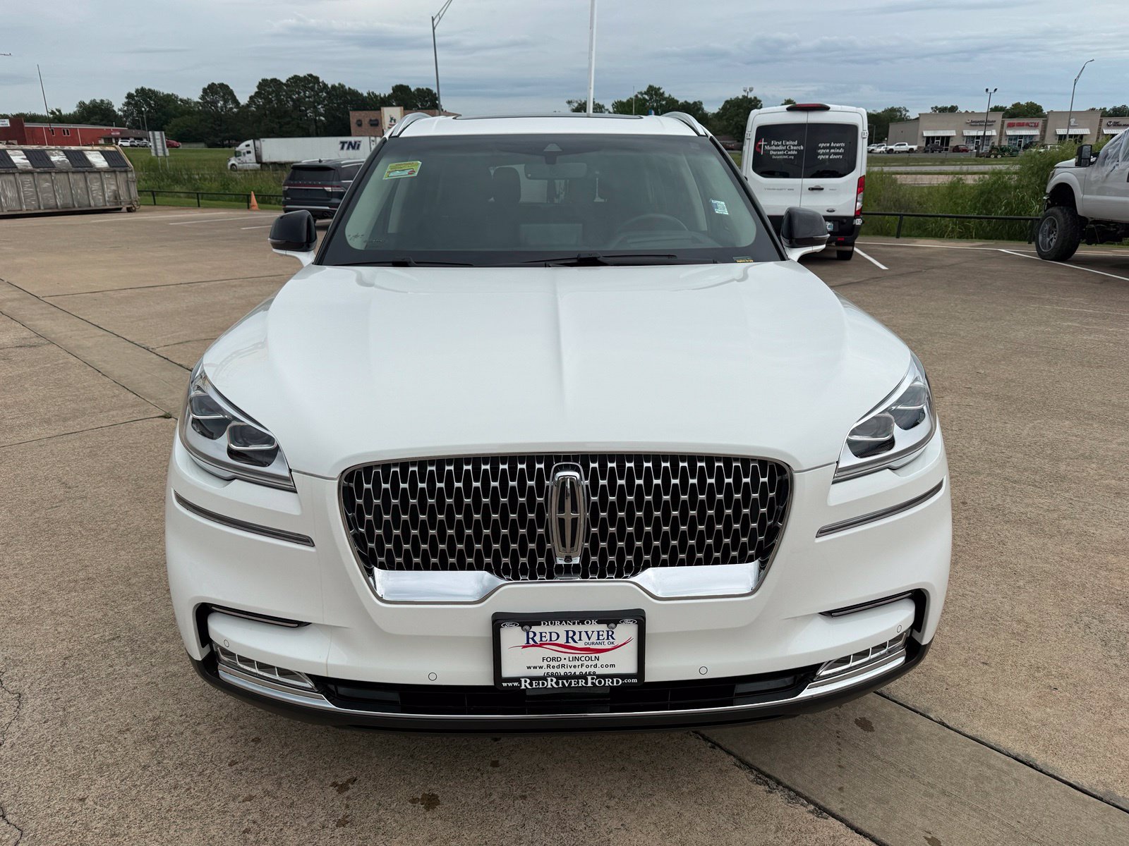 Used 2022 Lincoln Aviator Reserve w/ Equipment Group 201A AWD/4WD image 2