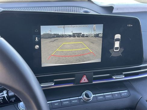 Certified 2023 Hyundai Elantra Limited image 26