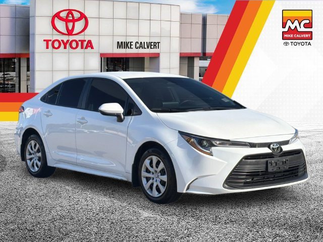 Used 2026 Toyota Corolla LE FWD image 7