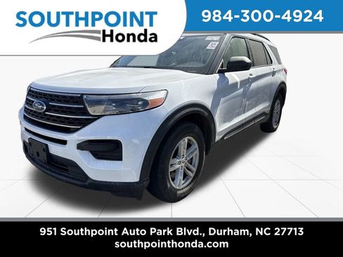 Used 2020 Ford Explorer XLT image 3