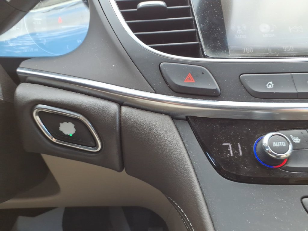 Certified 2018 Buick LaCrosse Essence FWD image 21