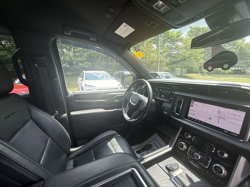 Certified 2021 GMC Yukon Denali image 15