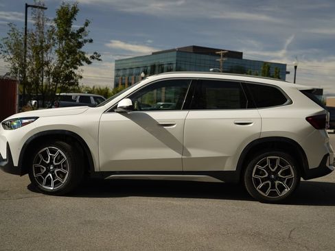 New 2026 BMW X1 xDrive28i w/ Technology Package AWD/4WD image 2