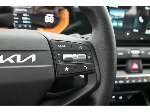 New 2025 Kia K4 image 21