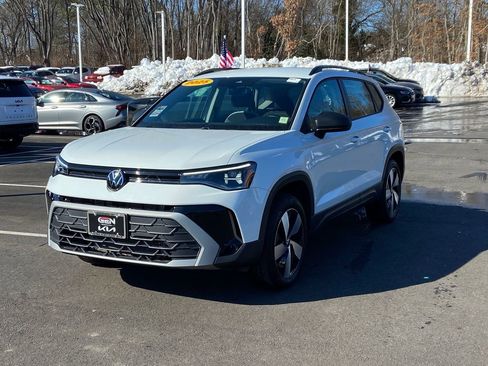 Used 2025 Volkswagen Taos S image 7