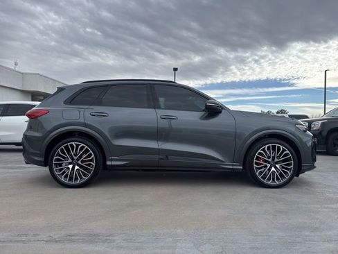 Used 2025 Audi SQ5 Premium Plus image 6