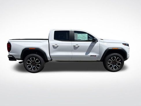 New 2026 GMC Canyon AT4 w/ Technology Plus Package AWD/4WD image 7