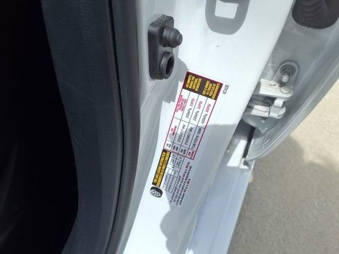 Used 2025 Nissan Altima 2.5 SV FWD image 31