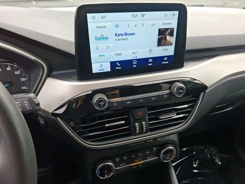 Used 2022 Ford Escape SE FWD image 14