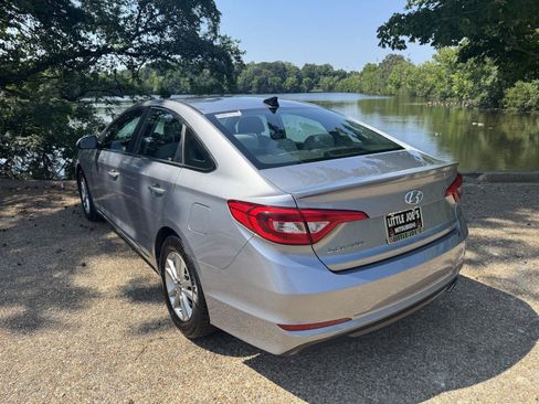 Used 2017 Hyundai Sonata SE FWD image 9