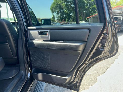 Used 2015 Ford Expedition Limited w/ Equipment Group 301A AWD/4WD image 14
