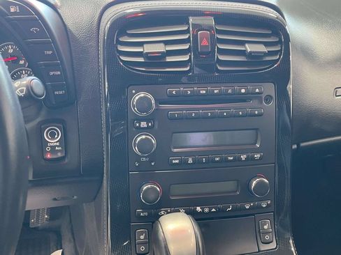 Used 2009 Chevrolet Corvette Coupe w/ Preferred Equipment Group RWD image 19