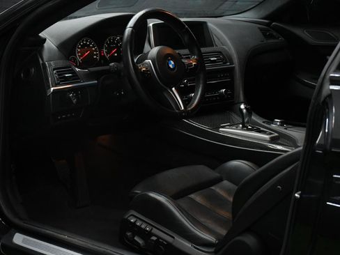 Used 2013 BMW M6 Coupe image 12