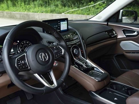 Used 2025 Acura RDX SH-AWD w/ Technology Package image 16