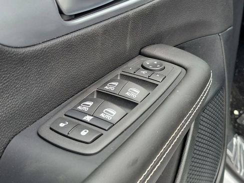 New 2026 Chrysler Pacifica Limited image 16