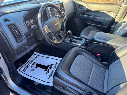 Used 2017 Chevrolet Colorado Z71 image 9